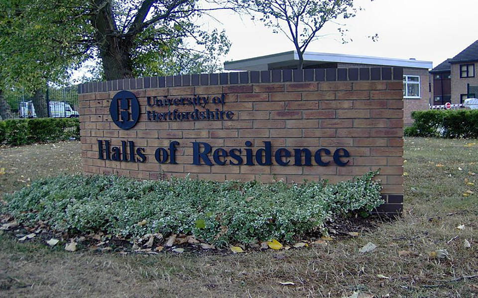 赫特福德大学